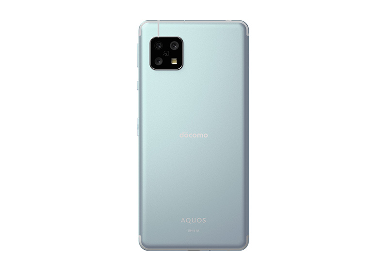 AQUOS sense4 SH-41A ライトブルー 背面外観